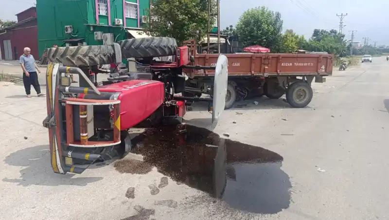 Otomobil ile Traktör Çarpıştı: Can Pazarı Yaşandı, İki Yaralı