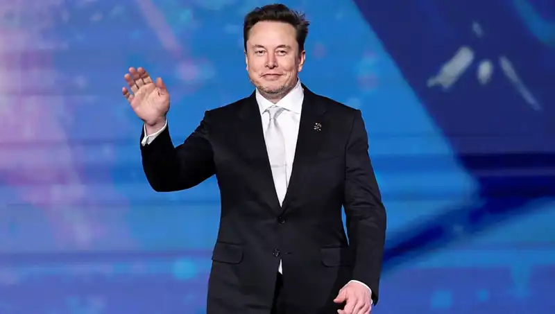 Tesla'nın Yeni "Canavarı": Beklenen Model Rafa Kalktı mı?