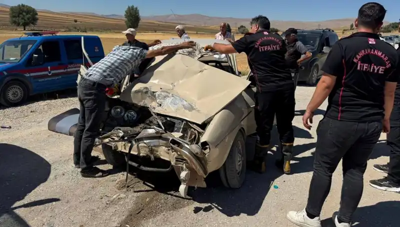 Kahramanmaraş'ta Otomobil ve Kamyonet Çarpıştı: Kazada Yaralılar Var