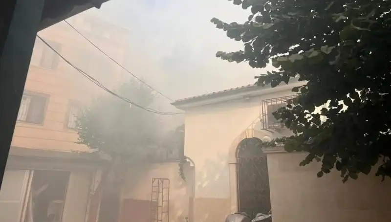 Tarihi Tahta Minare Hamamı'nda Yangın Panik Yarattı, İtfaiye Zamanla Yetişti
