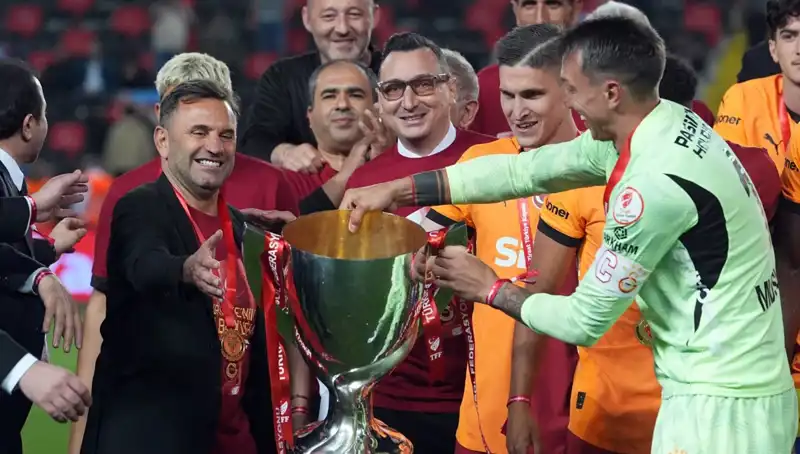 Galatasaray Teknik Direktörü Okan Buruk'tan Heyecanlandıran Açıklama! Hedef Şampiyonluk!