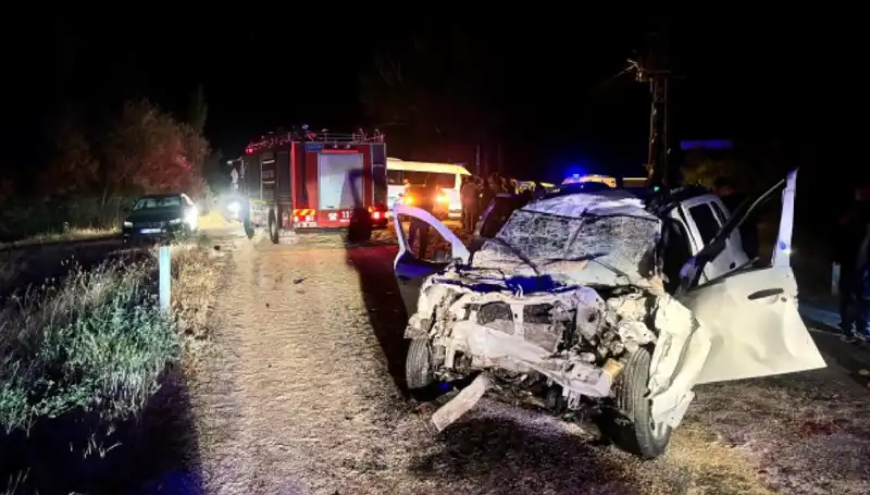 Ciple Traktör Çarpıştı: 5 Yaralı, Olay Yeri Korku Dolu Anlarla Dolu