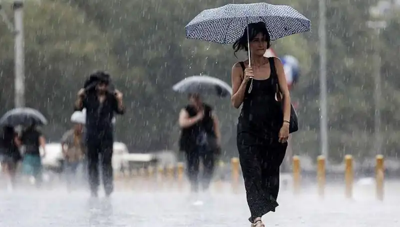 İstanbul ve Ankara'ya Sağanak Yağış Uyarısı: 25 İl Etkilenecek