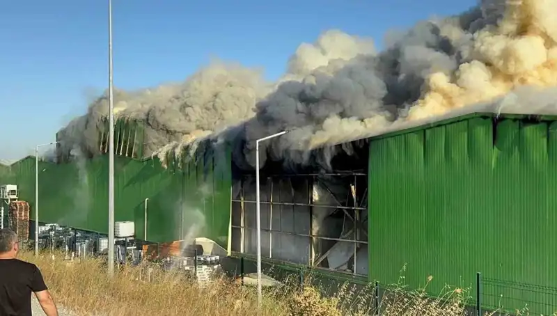 Balıkesir'deki Fabrika Yangınında Önce Olayın Sırrı Çözüldü, 1 Kişi Tutuklandı