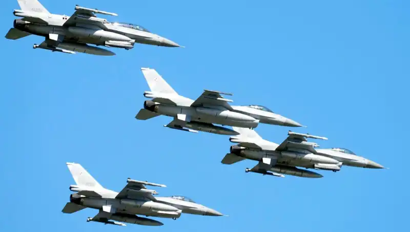 Ukrayna'ya 310 Milyon Dolarlık F-16 Eğitimi: Pilotlar Hazırlanıyor