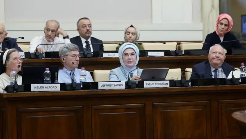 Emine Erdoğan, Vatikan'daki önemli buluşmada "Dünya 5'ten büyüktür" dedi