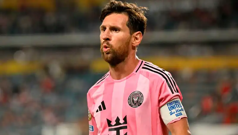 Messi'nin Dönüşü: Son Dakika Şutu Direkten Döndü
