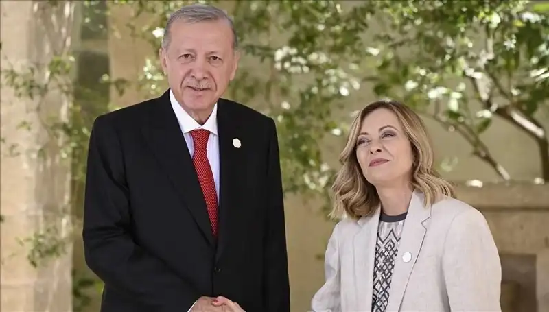 İstanbul'da Akdeniz Zirvesi: Erdoğan, İtalya ve Libya Liderleri ile Bir Araya Geliyor