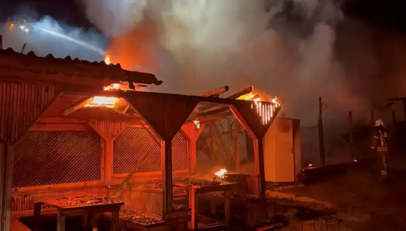 Şile'de Gözleme Restoranında Şok Yangın: Altı Lokanta Kül Oldu!