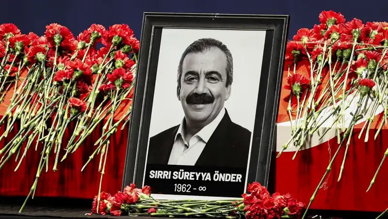 Meclis’te Sırrı Süreyya Önder Anması: Duygusal Anlar ve Anılar