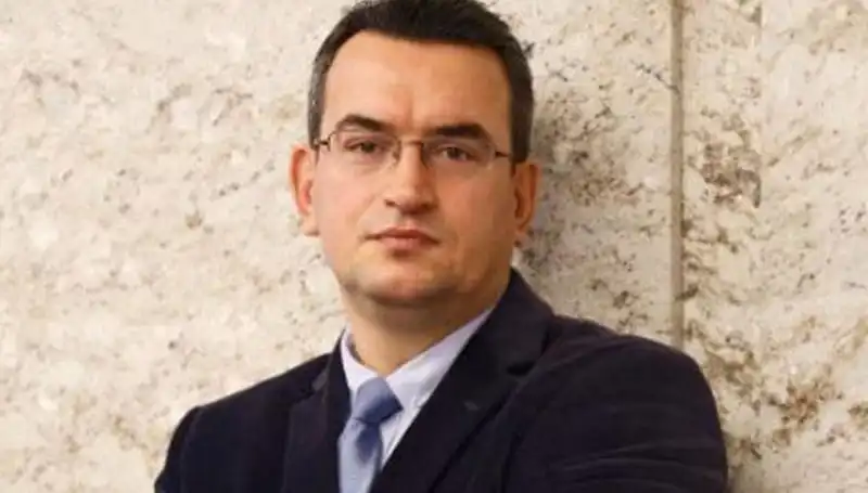 Metin Gürcan Kimdir? DEVA Partisi'nin Önemli İsimlerinden Biri