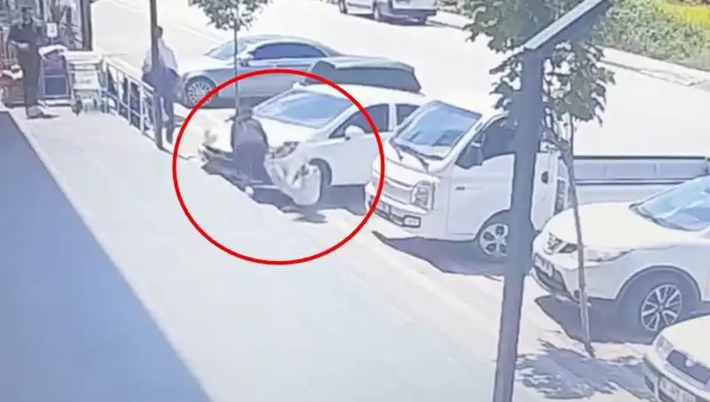 Yalova'da Feci Kaza! Lise Öğrencisi Aracın Altında Kaldı