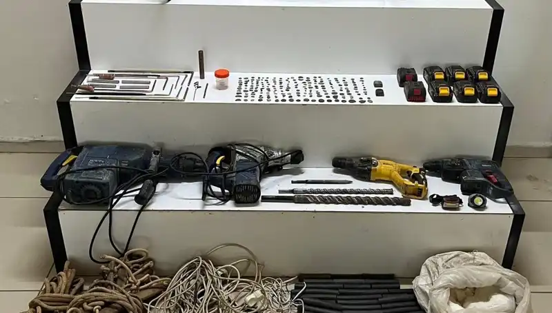 Balıkesir'de Tarihi Eser ve Patlayıcı Madde Operasyonu Yapıldı