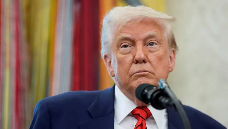 Trump'ın G7 Zirvesinden Erken Ayrılışı, Acil Beyaz Saray Toplantısı